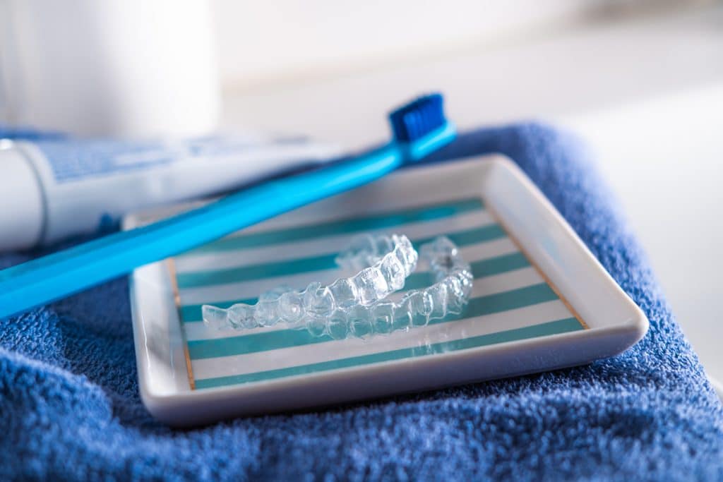 How to Keep Clear Aligners Stain-Free and Odor-Free